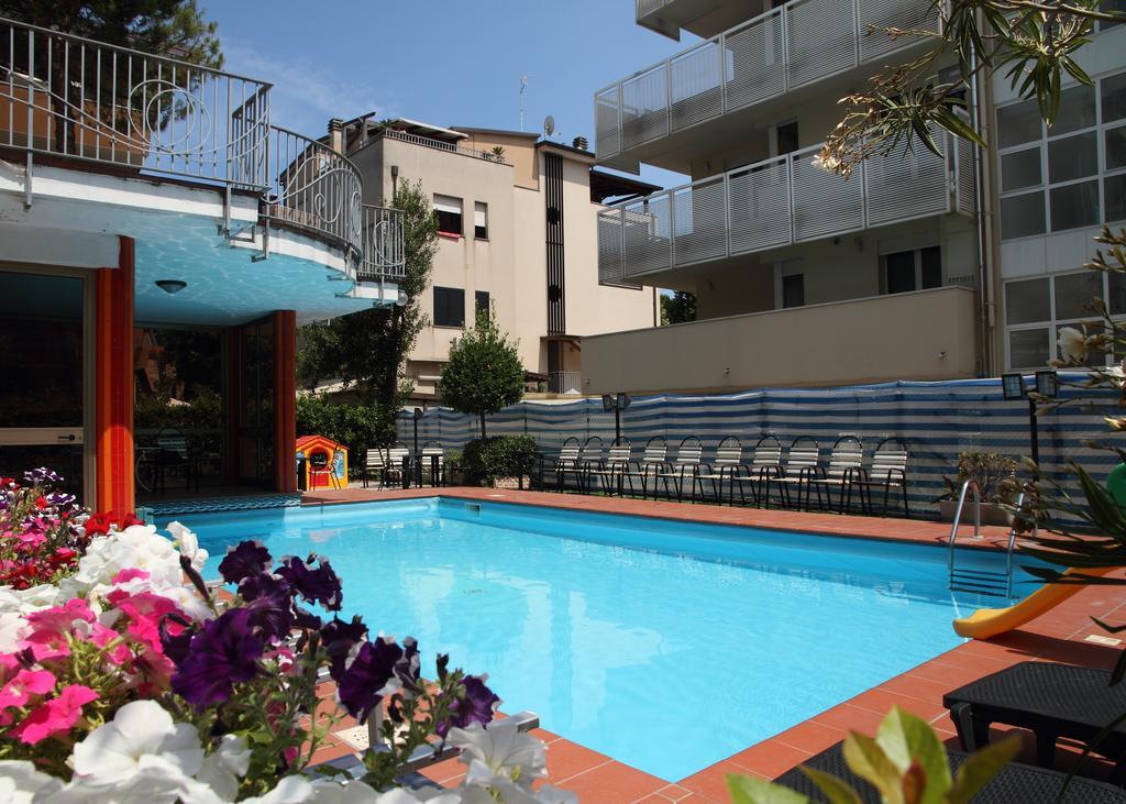 Hotel Universo