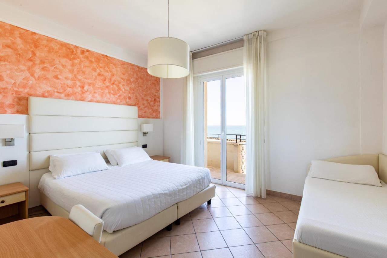 Hotel Palos 3*