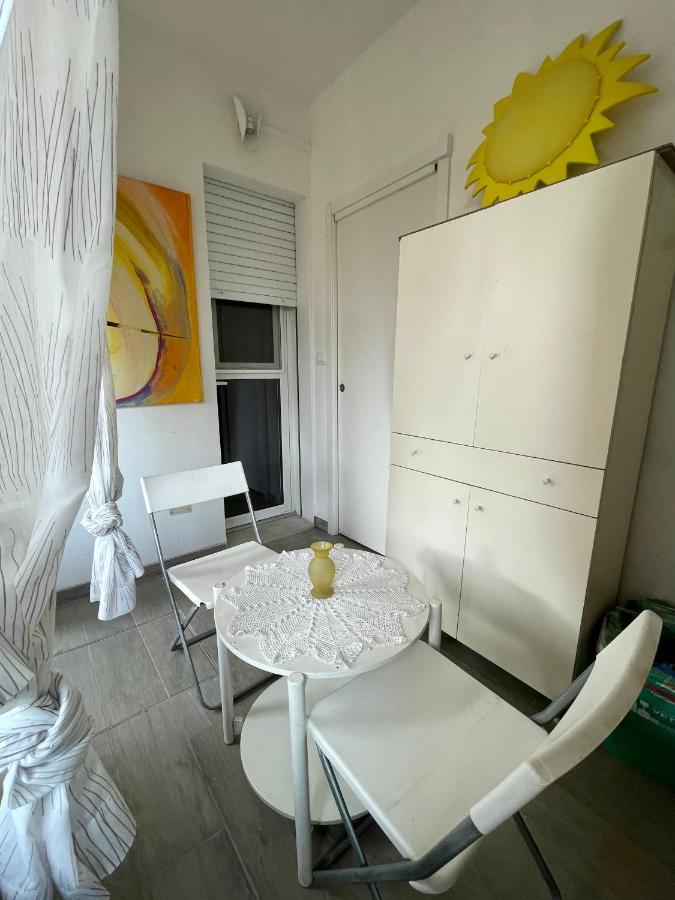 Blink Apartment