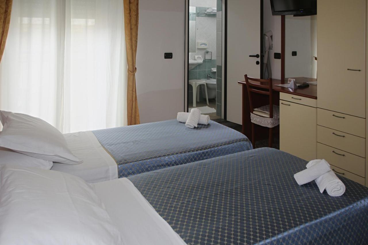 Dear Hotel 3*