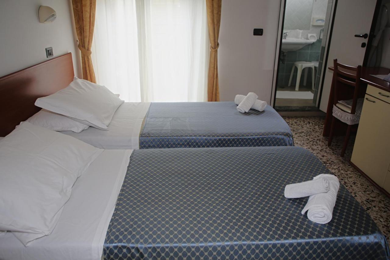 Dear 3* Rimini