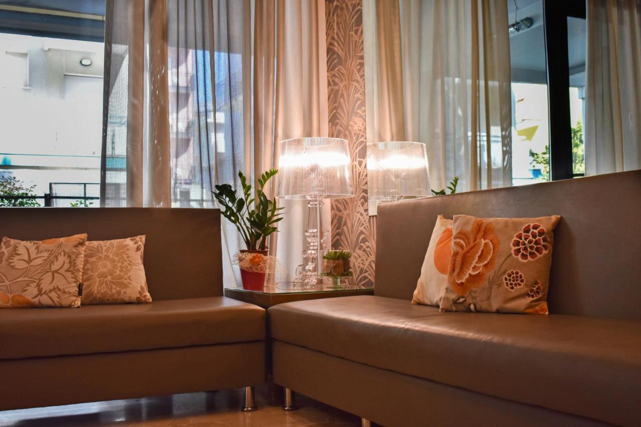 Dear Hotel 3*