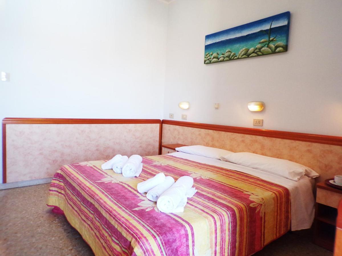 Crystal Hotel Rimini