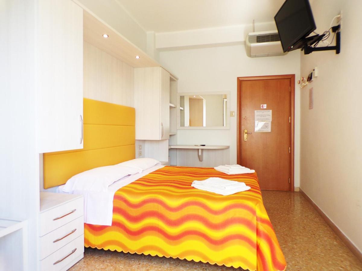 Hotel Crystal 3*