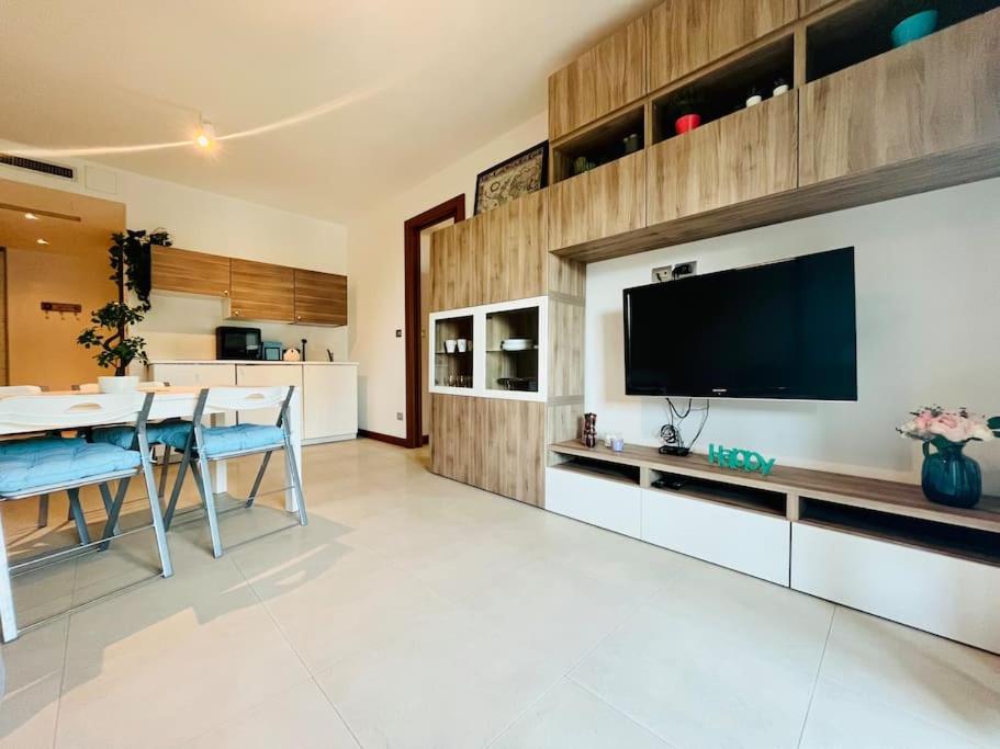 Dolce Marina Centro, Vista Mare Apartment *
