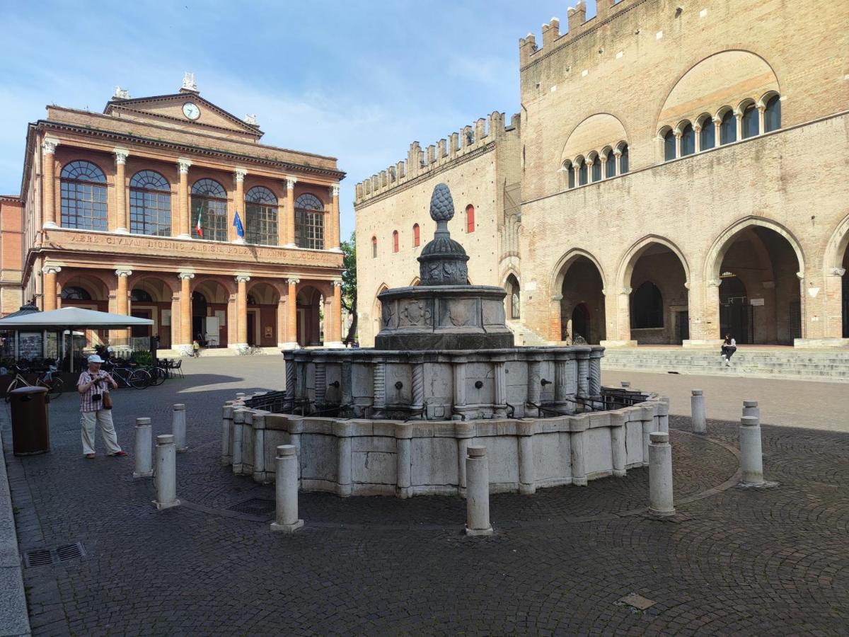 In Piazza Cavour Centro Storico Apartment *