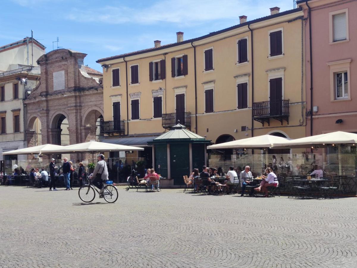 Apartment In Piazza Cavour Centro Storico