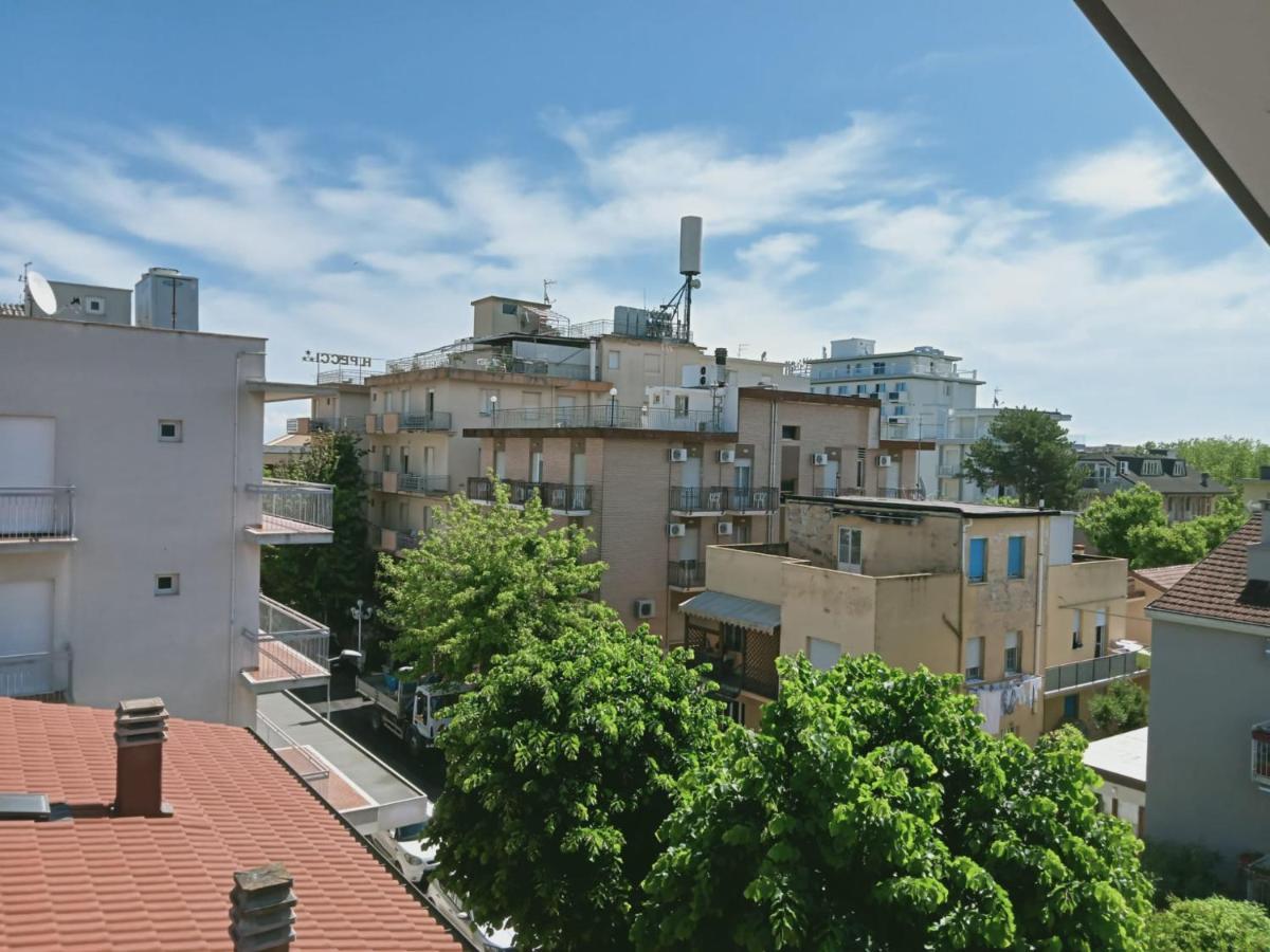Luna Rossa Basic Hotel