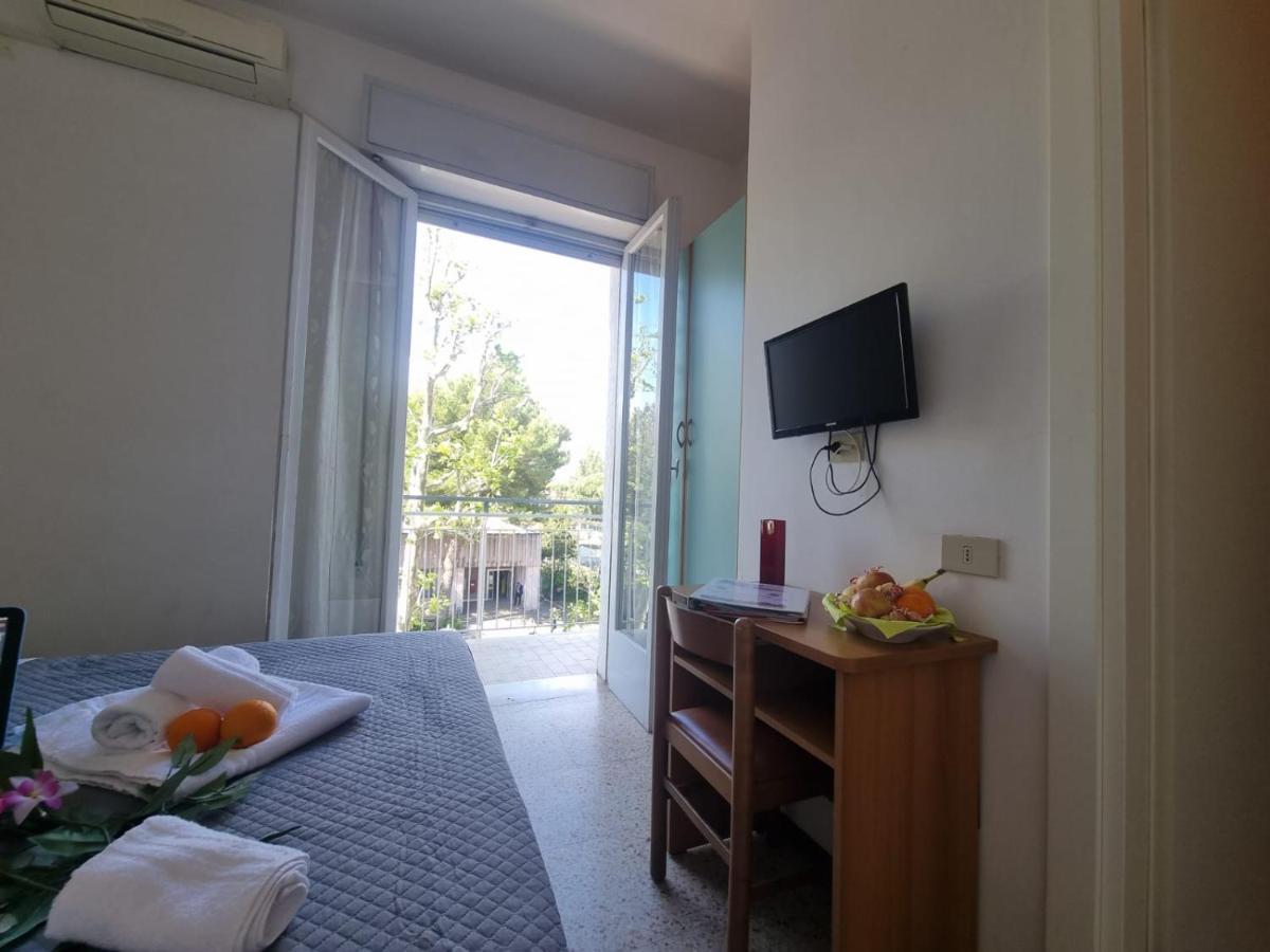 Luna Rossa Basic Hotel 3*
