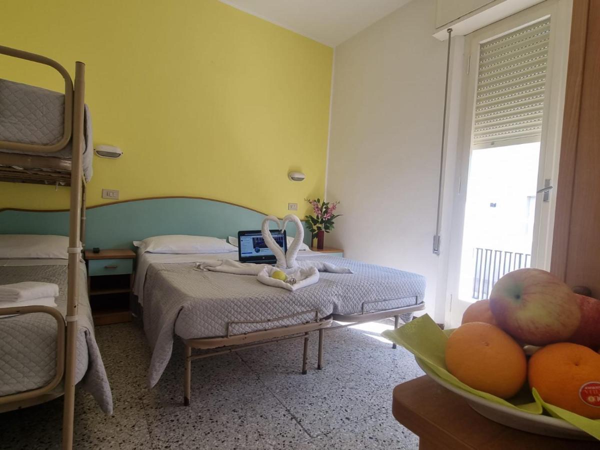 Luna Rossa Basic Hotel