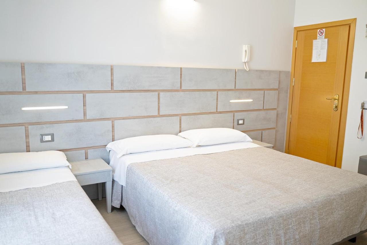 Ricci Hotel 2*