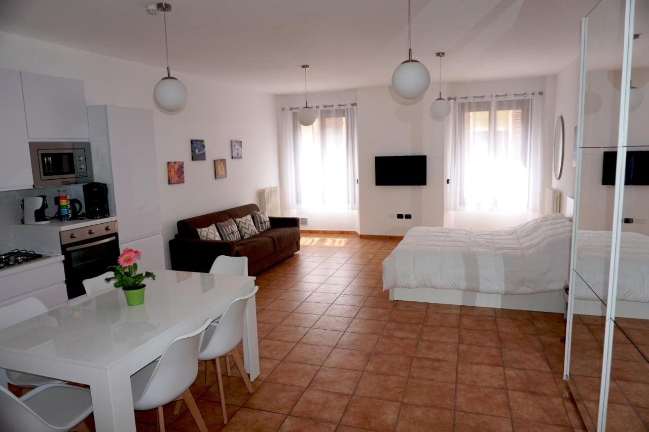 Apartment In Piazza Cavour Centro Storico