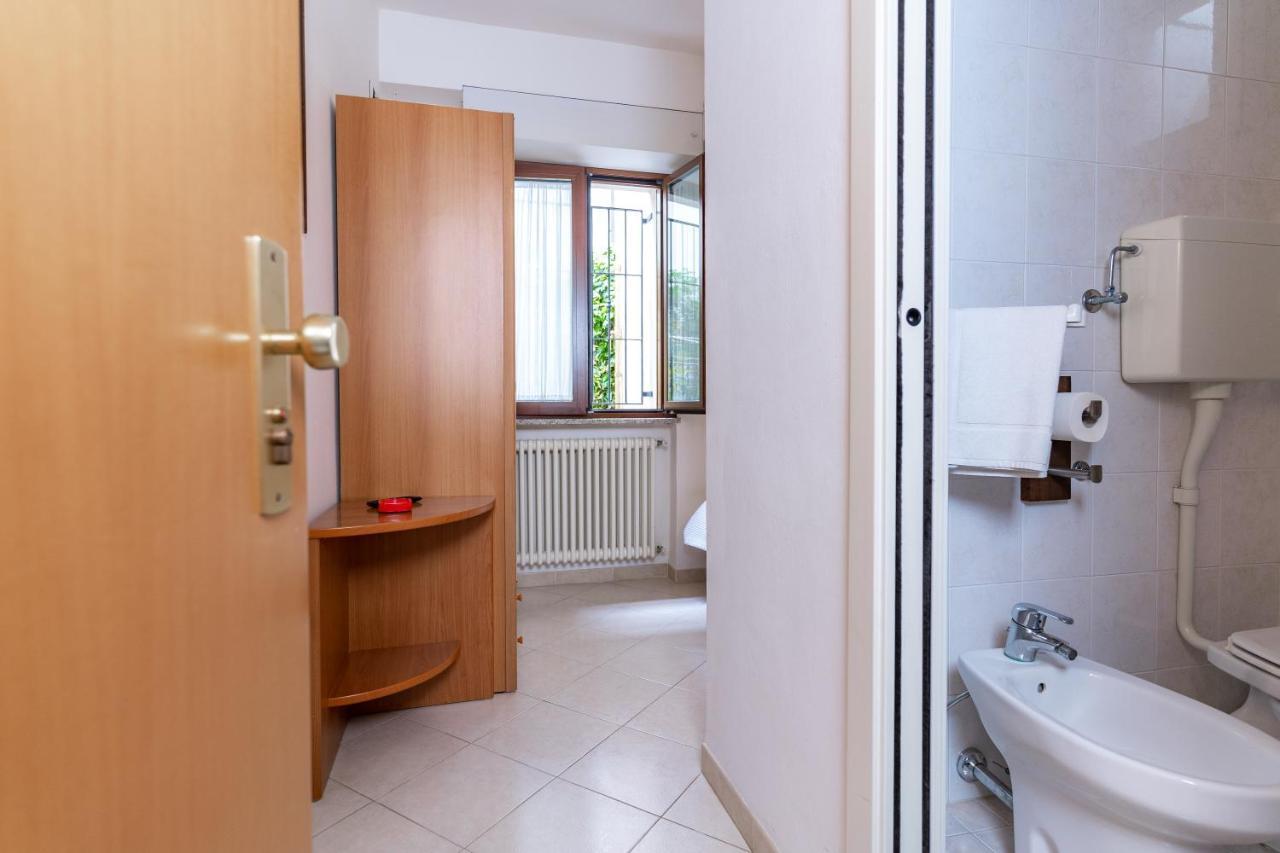 Greta Hotel 2*