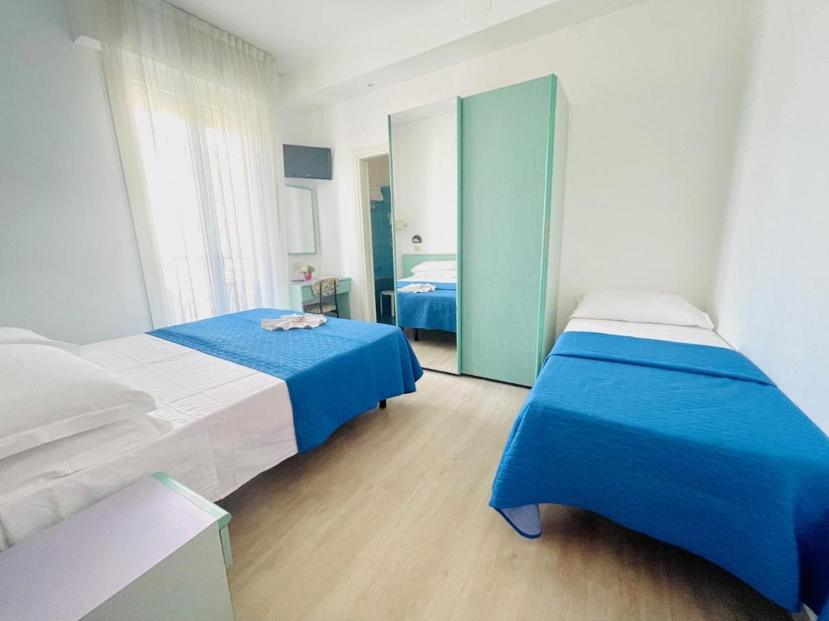 Hotel Eiffel 3*