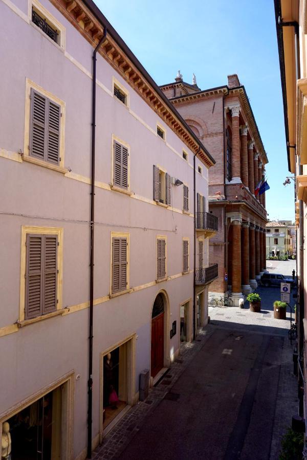 In Piazza Cavour Centro Storico *