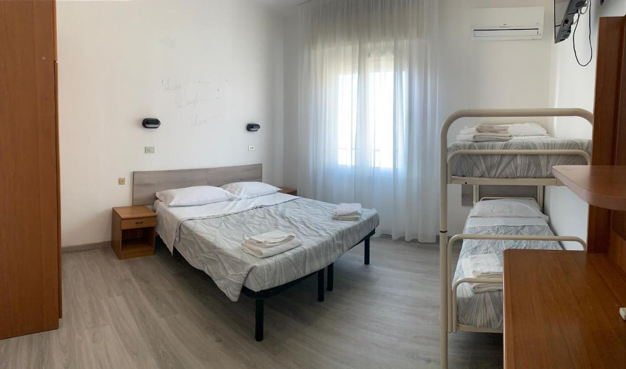 Laika Hotel 2*
