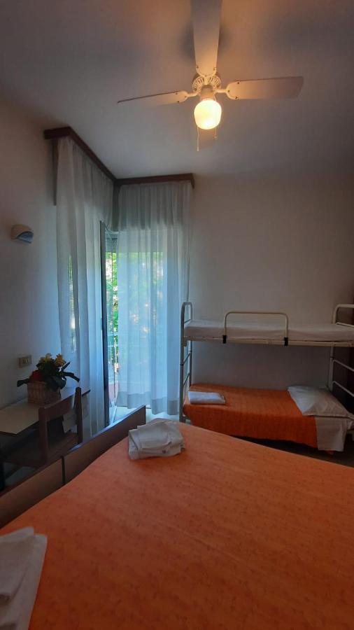 Rita Hotel *