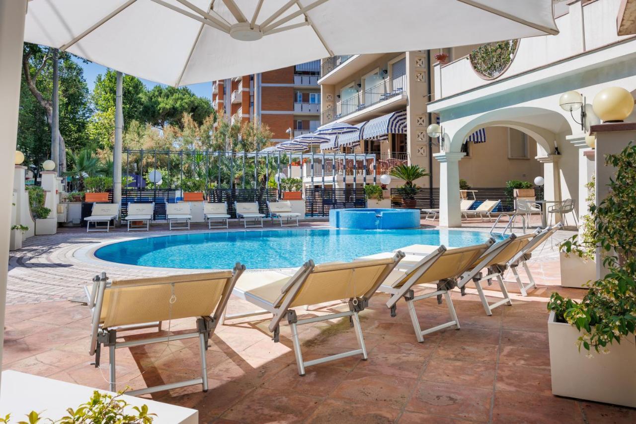 Parco Dei Principi Boutique Hotel 4*
