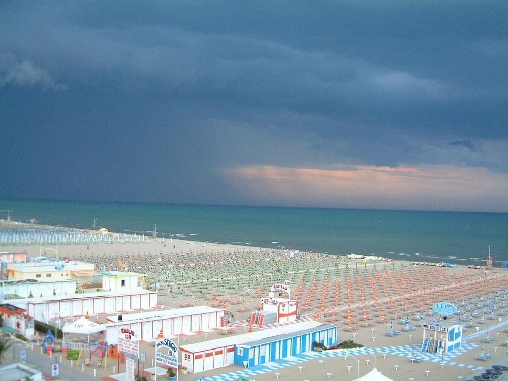 Hotel Artide 3*