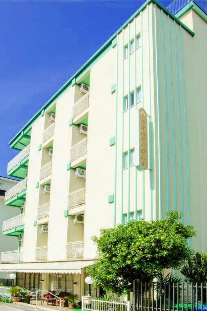 Staccoli Hotel 3*