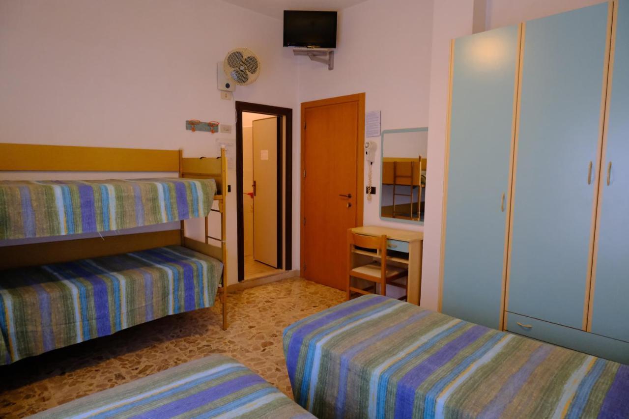Hotel Chiara *