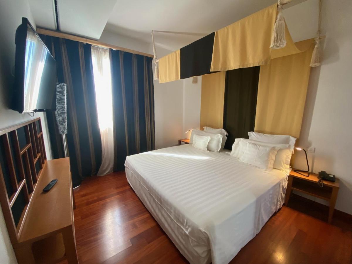 Card International 4* Rimini