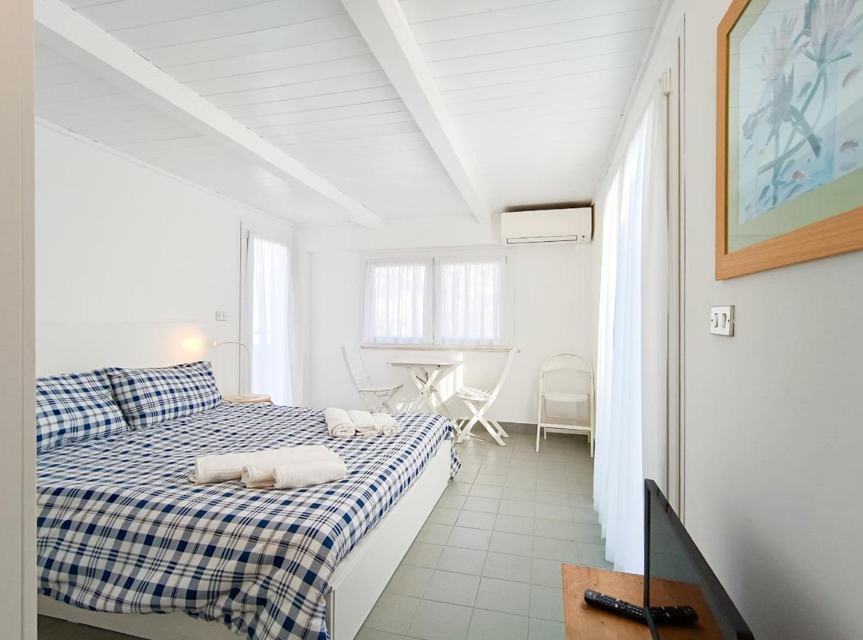 Attico A Marina Centro Appartement