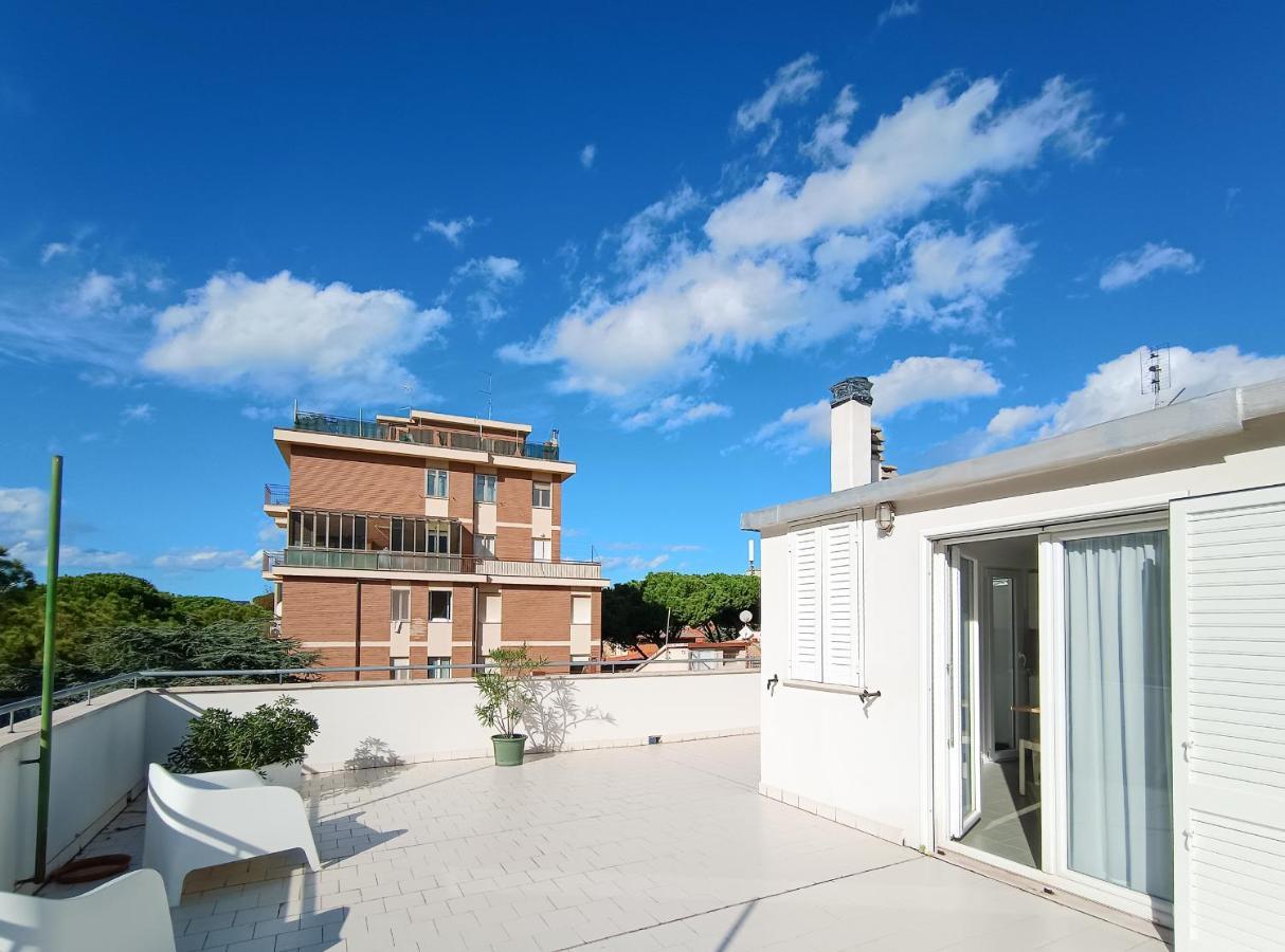 Attico A Marina Centro Appartement
