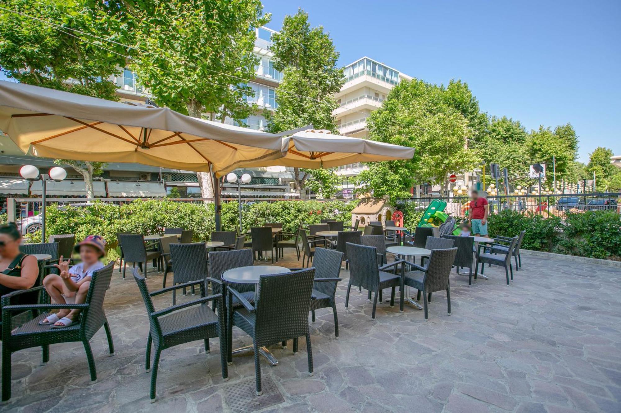 Atlas Hotel 3*