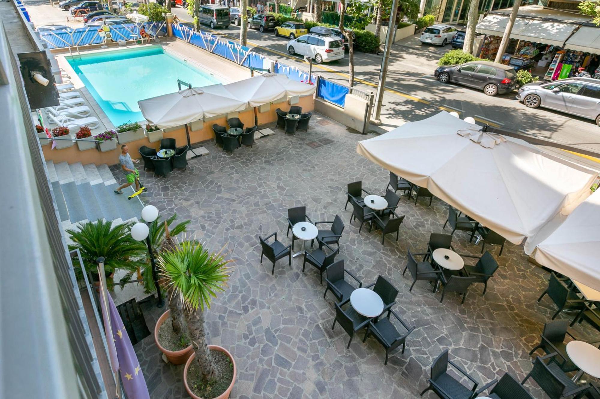 Hotel Atlas 3*