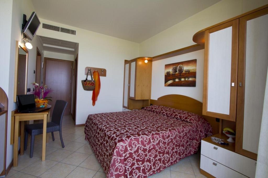 Palm Sea View 3*