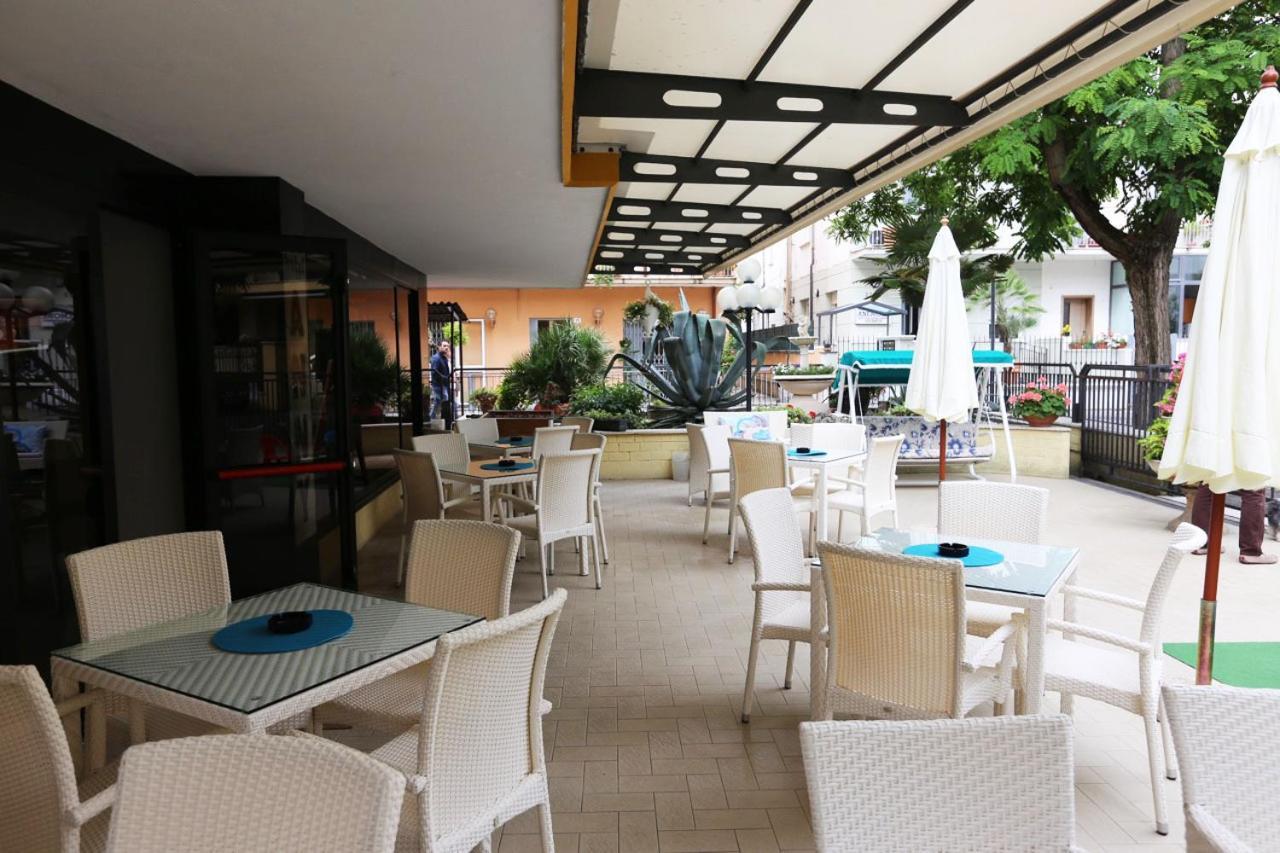 Anny Hotel 2*