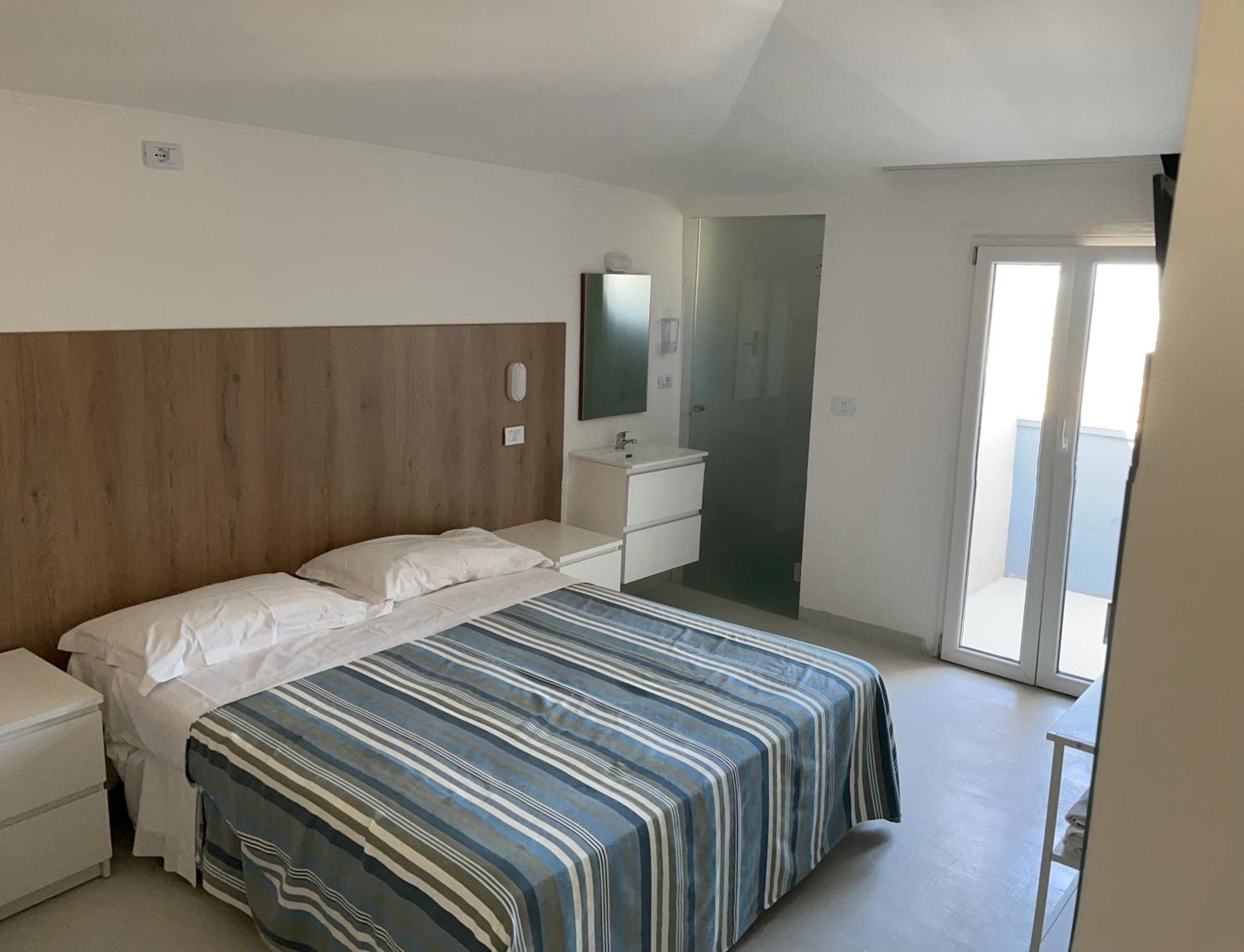 Rosa Hotel *