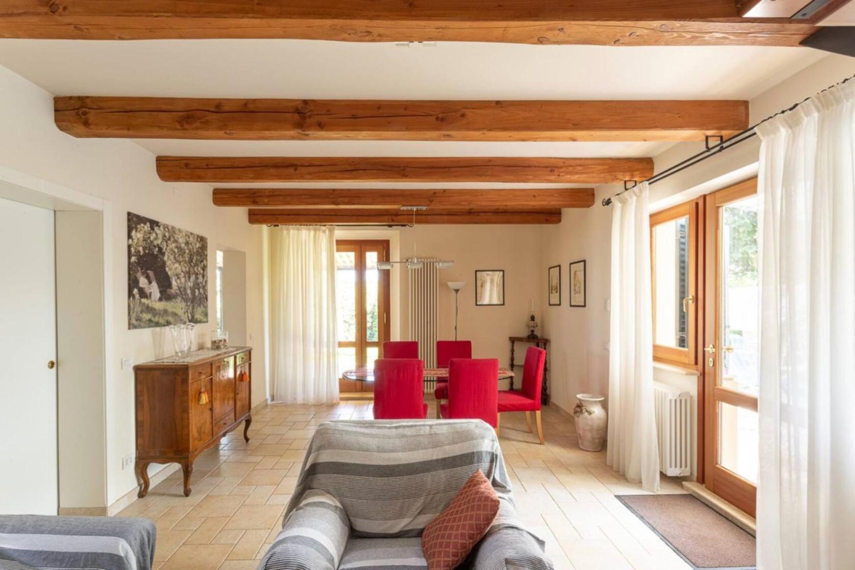 Podere Terrerosse Con Piscina Nell'entroterra Di *