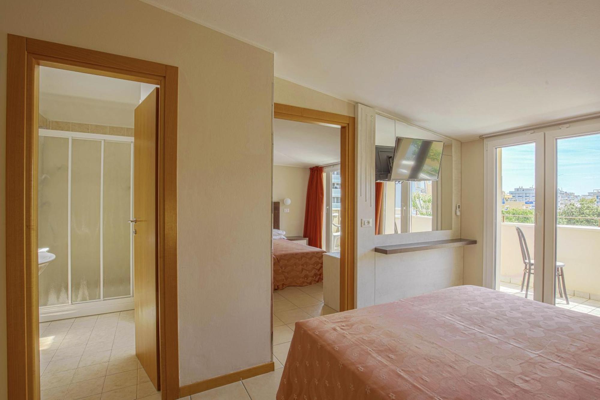 Ombretta Mare Hotel Rimini