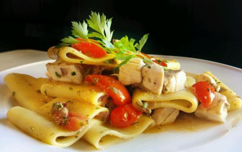Half Moon Airport Restaurant