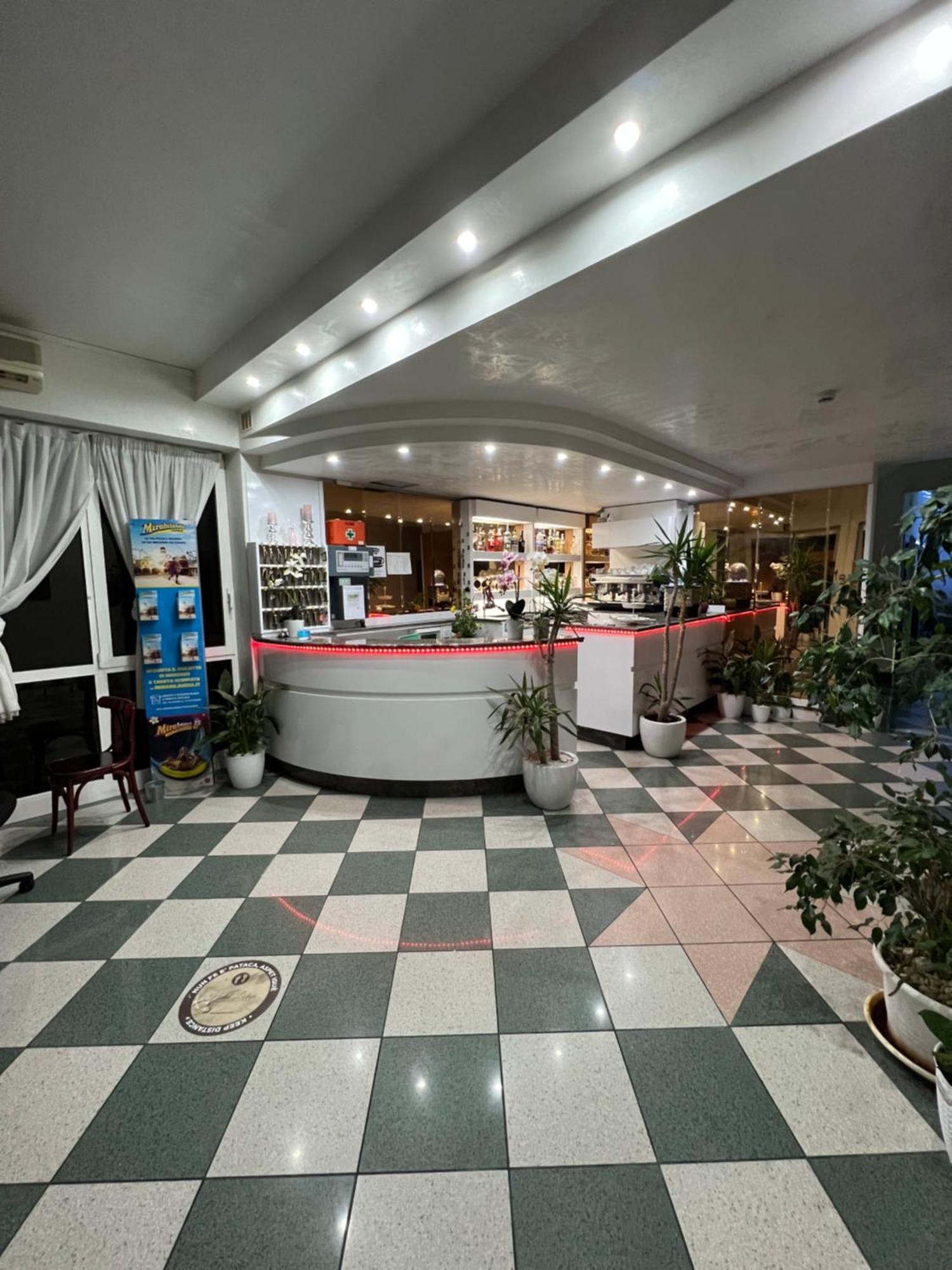 Liston Hotel 3*