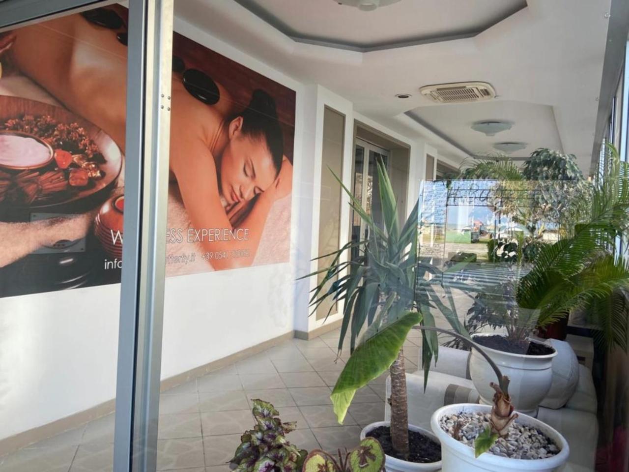 Butterfly Wellness & Hotel 3*