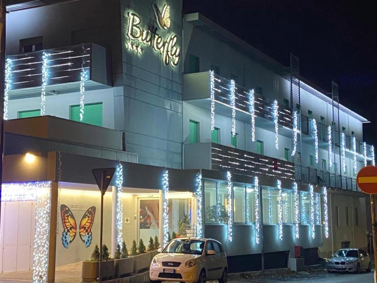 Butterfly Wellness & 3*