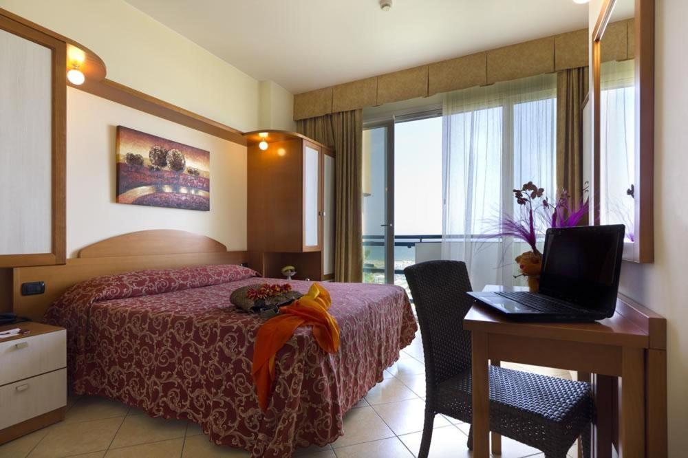 Hotel Palm Sea View