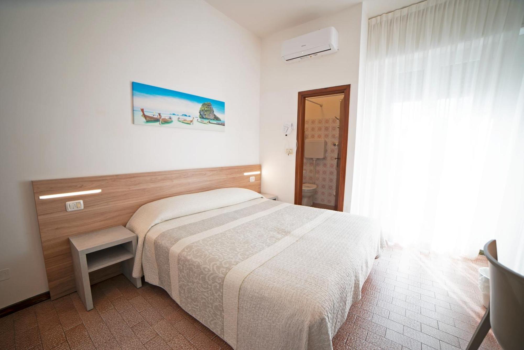 Mara Hotel 2*