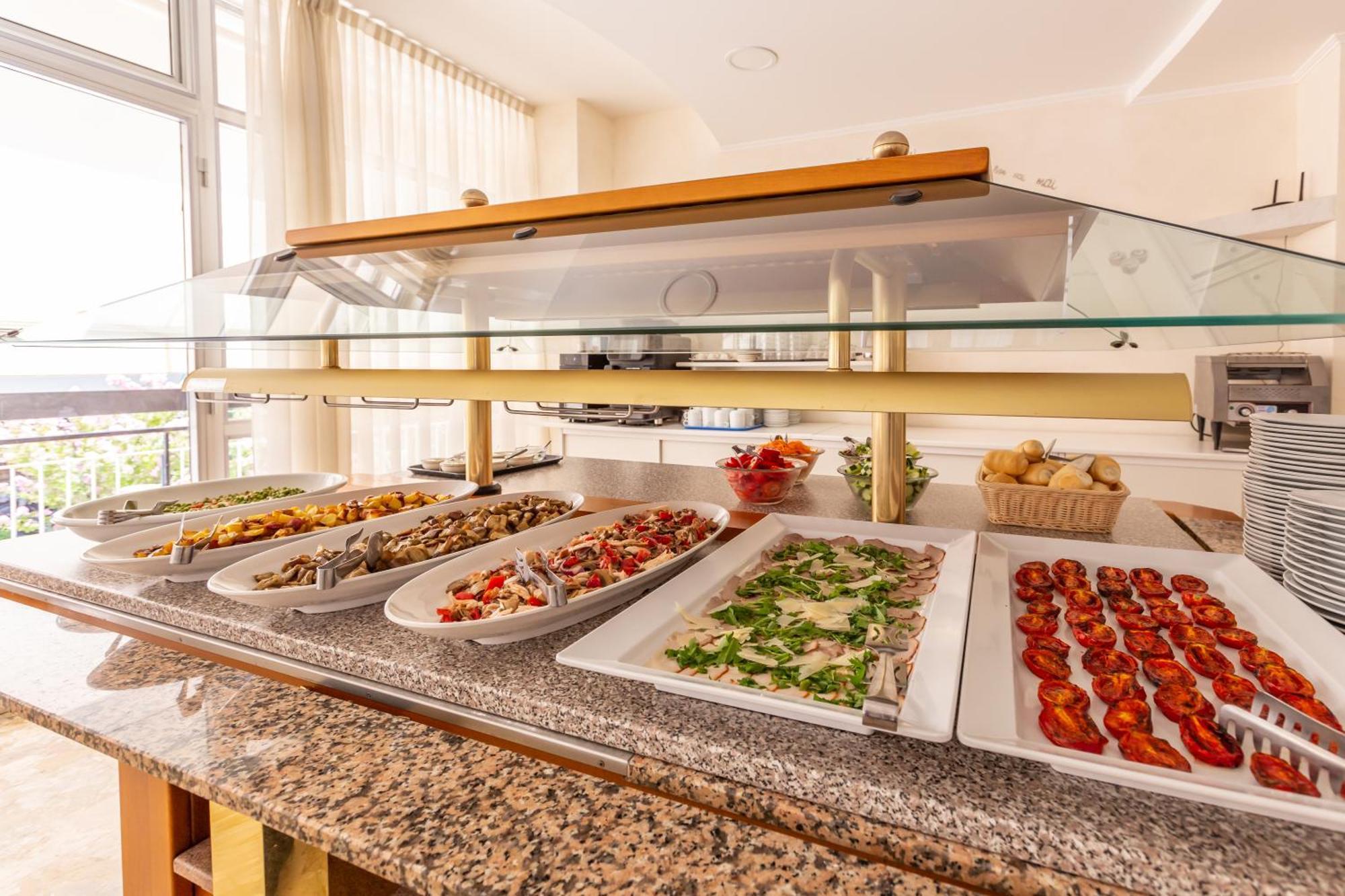 Hotel Ribot 3*
