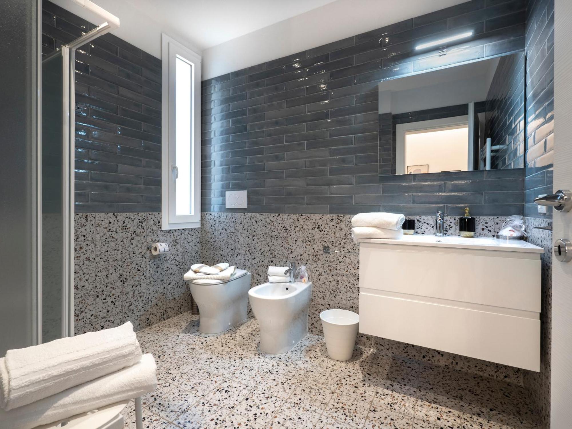 Zuara9room Bed & Breakfast *
