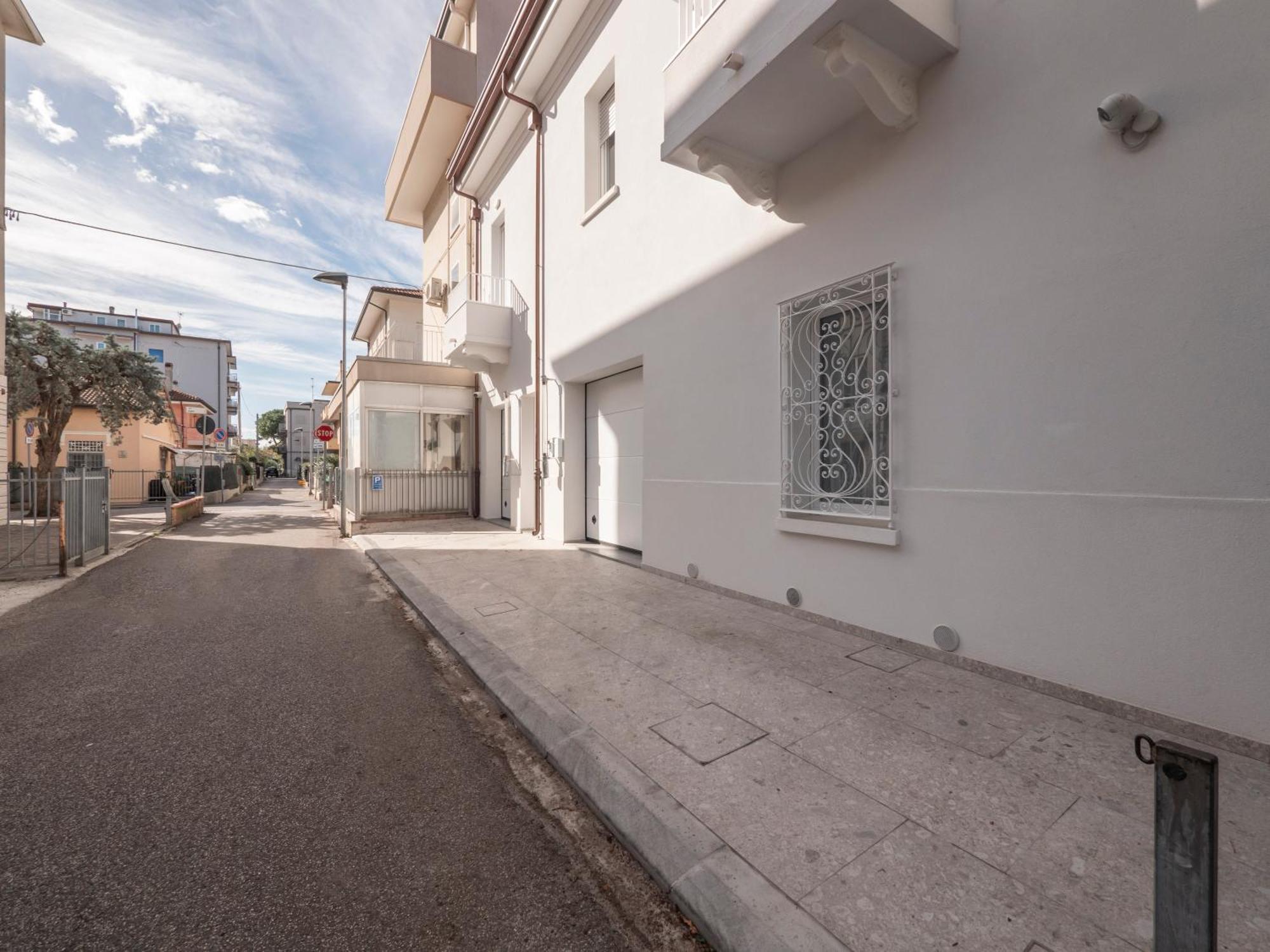 Zuara9room Bed & Breakfast