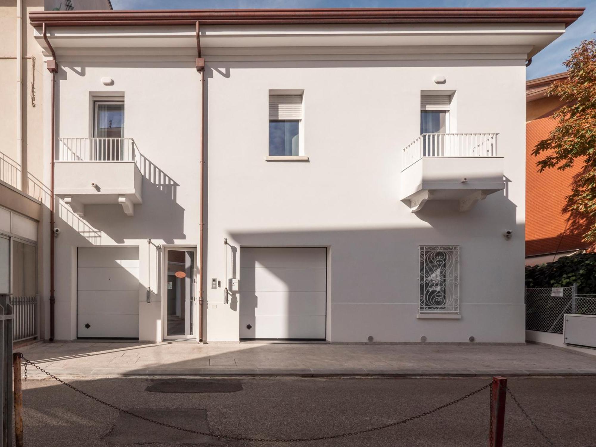 Zuara9room Bed & Breakfast *