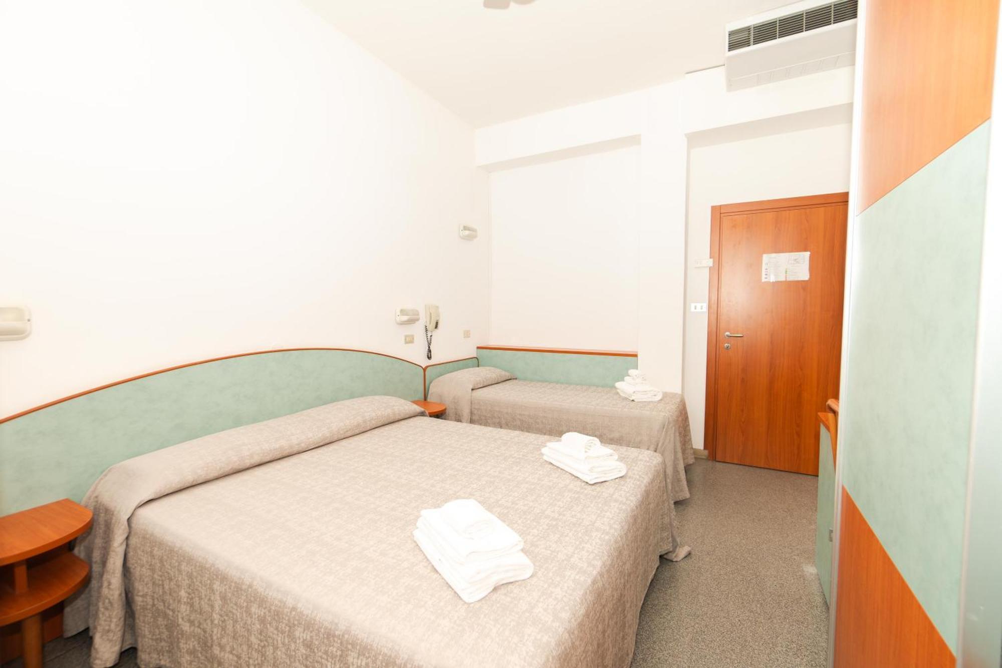 Saint Louis Hotel
