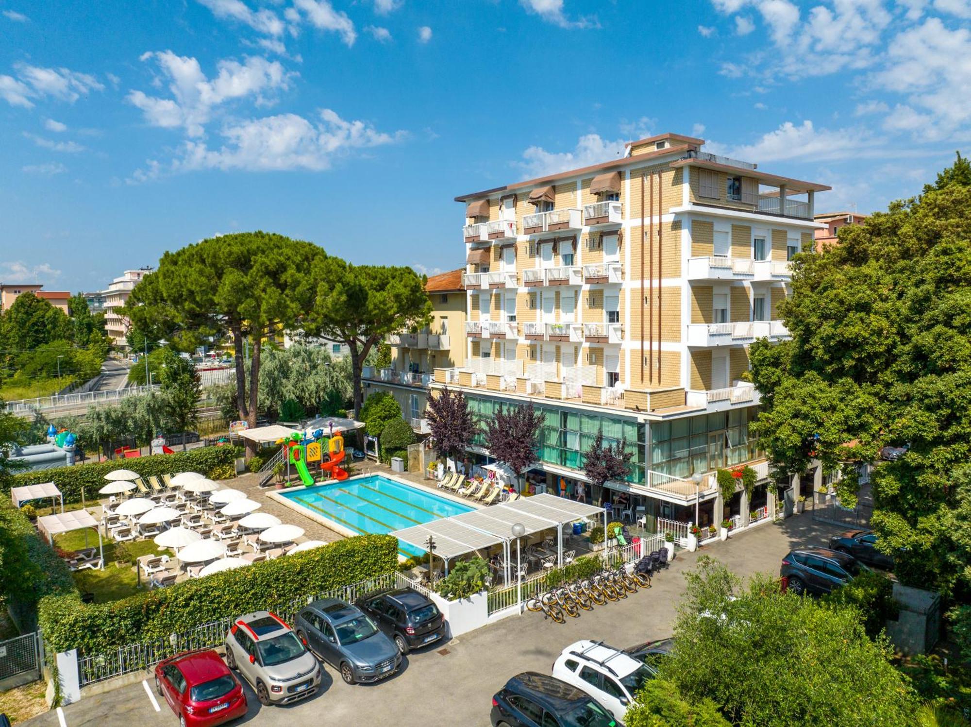 Lotus & Hotel Rimini