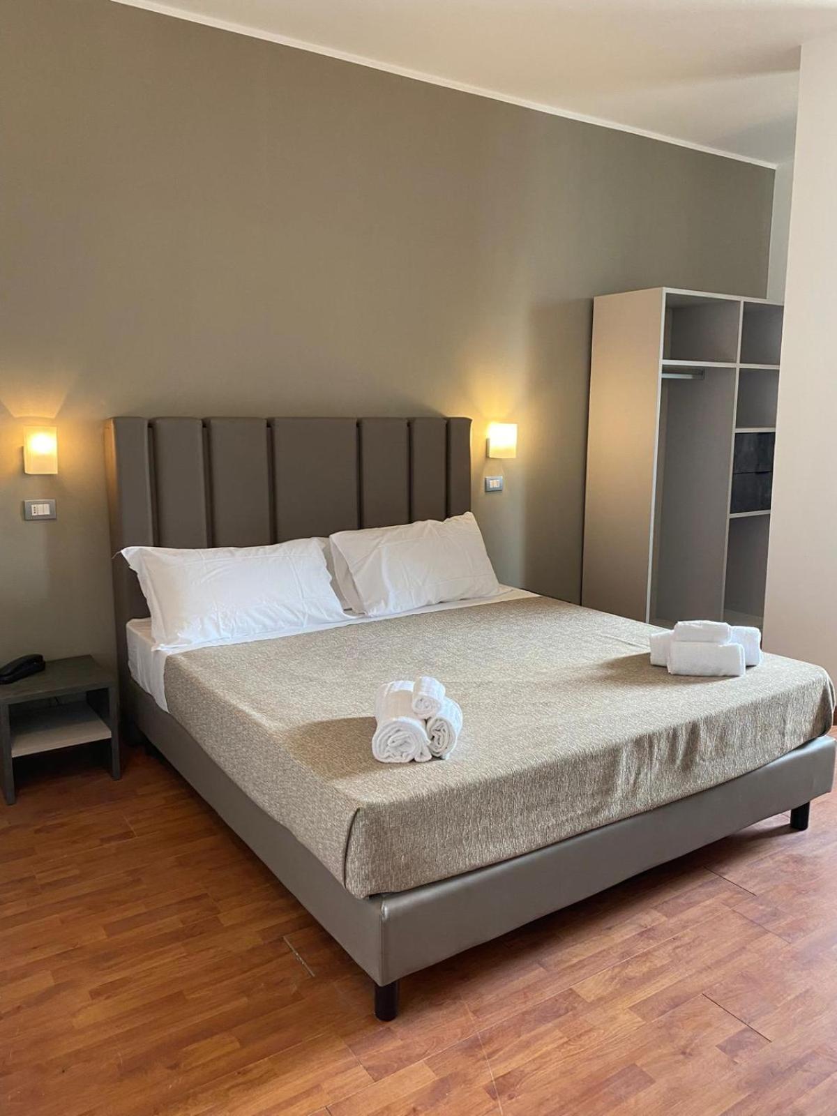 Golden Hotel
