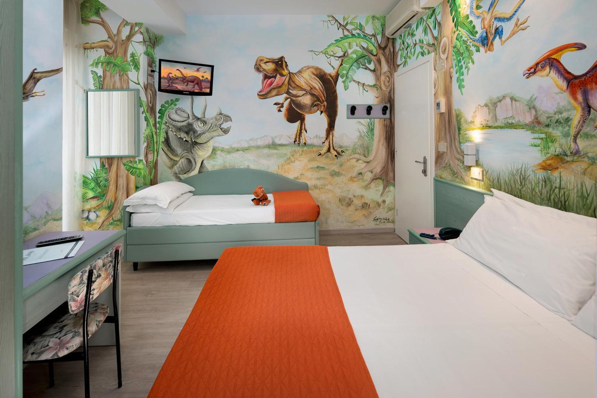 Hotel Eiffel 3*