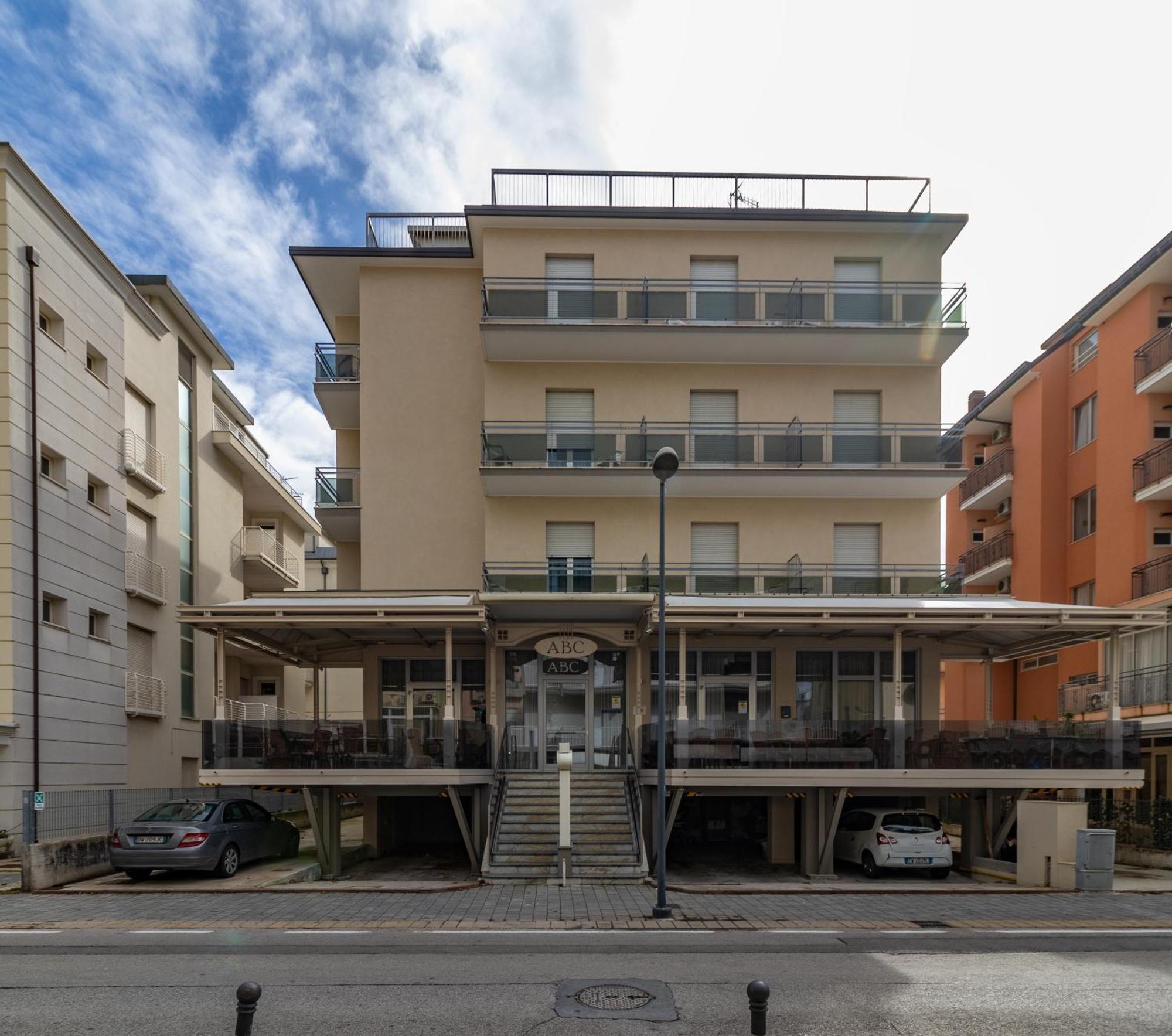 Abc Hotel 3*
